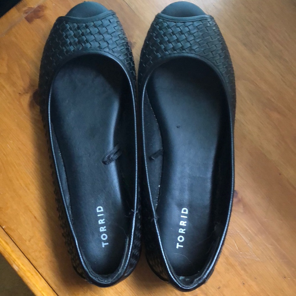 Women’s size 10 Torrid peep toe flats